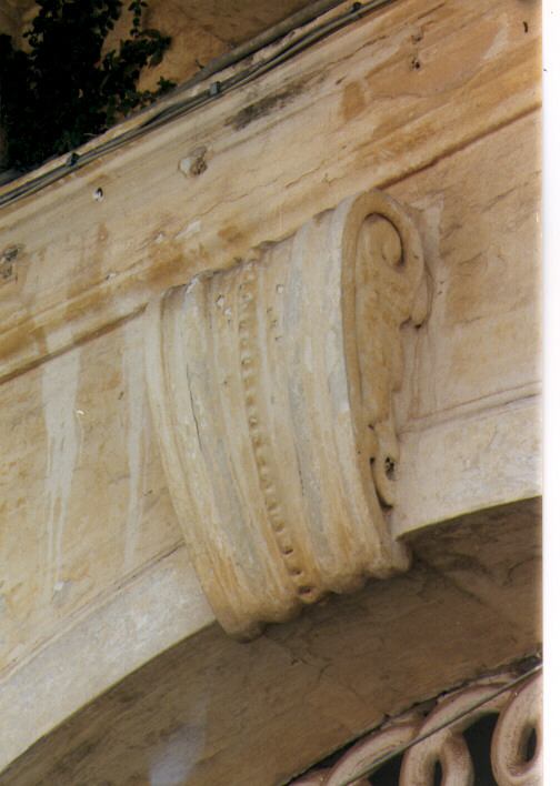 chiave d'arco - ambito salentino (ultimo quarto sec. XIX)