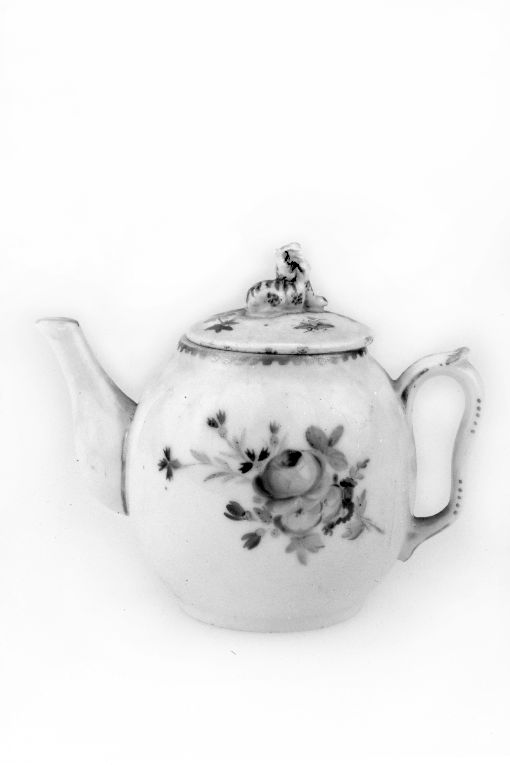 felino tra motivi floreali (lattiera) - manifattura di Meissen (seconda metà sec. XVIII)