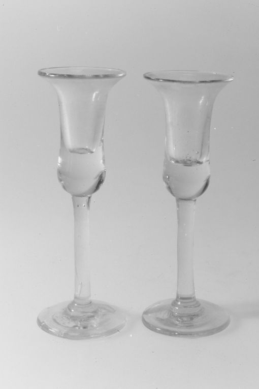 servizio di bicchieri a calice, coppia - produzione muranese (prima metà sec. XIX)