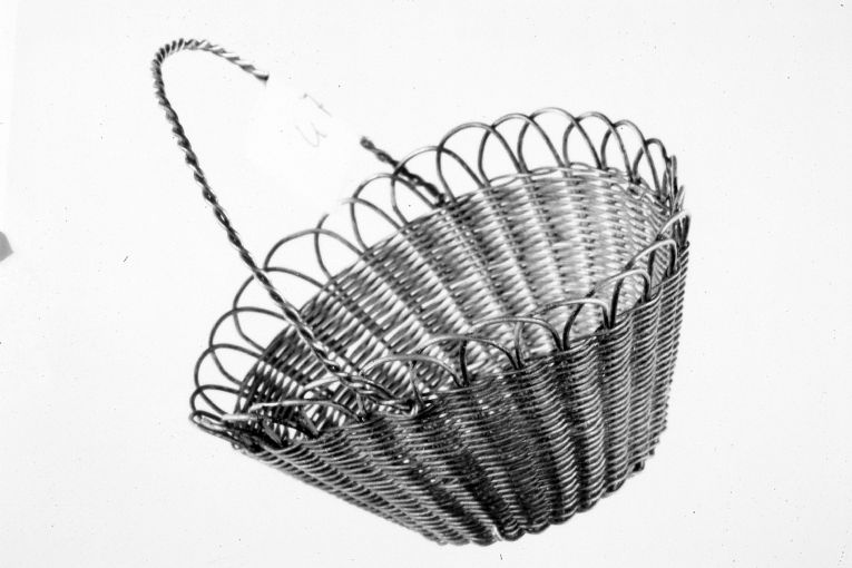 cestino - produzione inglese (sec. XIX)