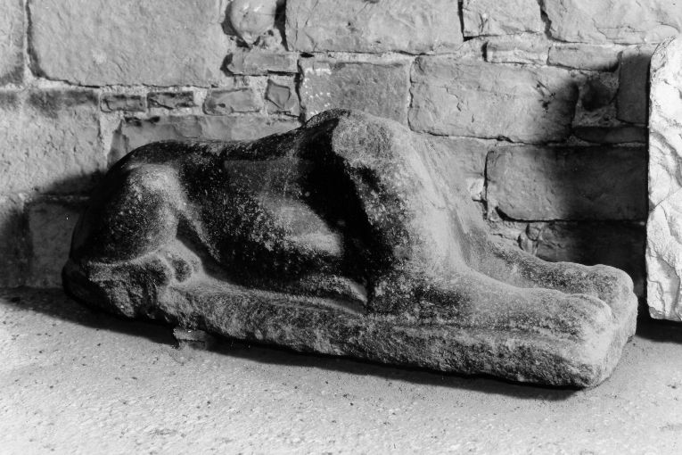 Sfinge (scultura, frammento) - ambito Italia meridionale (secc. XII/ XVI)
