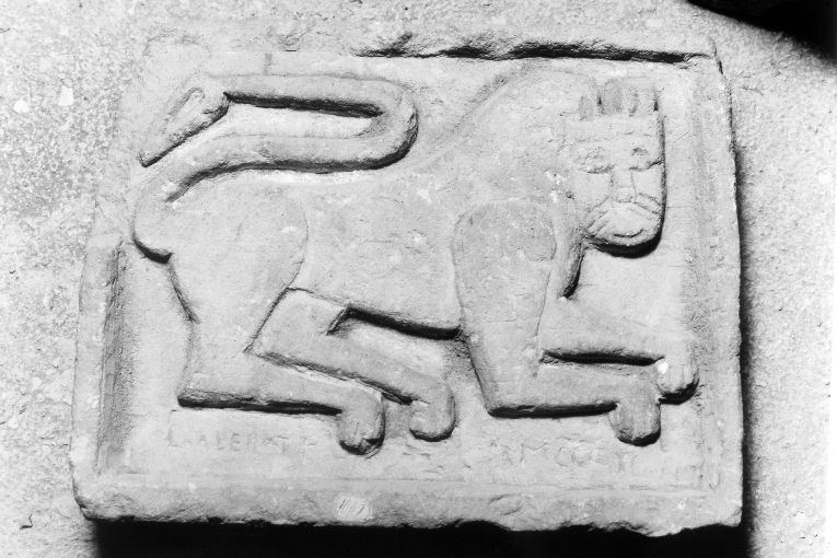 Leone (rilievo) - ambito pugliese (sec. XI)