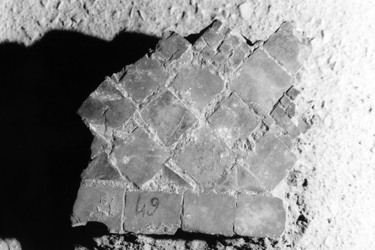 pavimento, frammento - ambito pugliese (secc. XIII/ XIV)