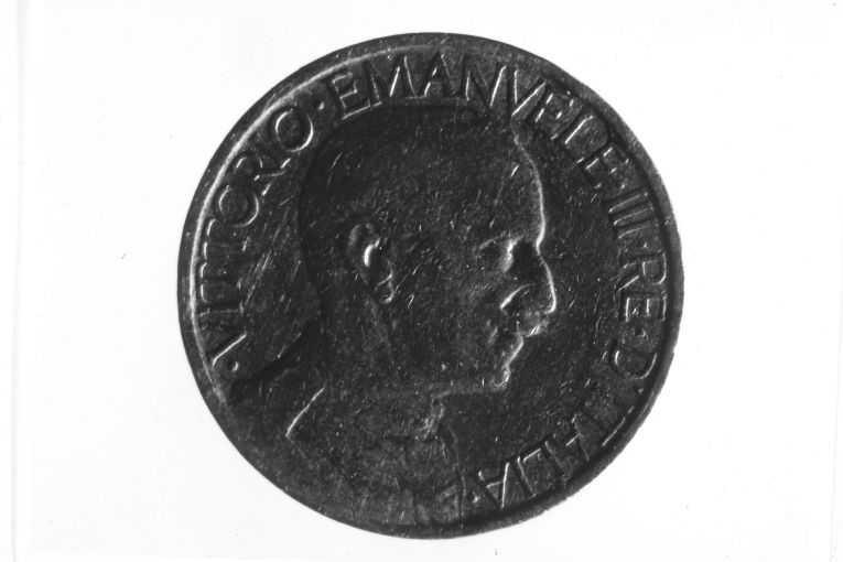 ritratto di Vittorio Emanuele III re d'Italia/ fascio littorio (gettone) di Morbiducci Publio, Motti Attilio (sec. XX)