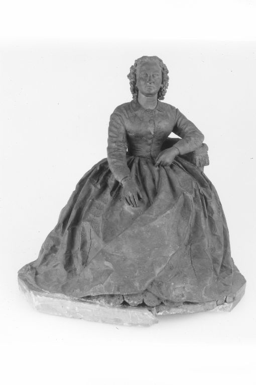 Nobildonna seduta (statuetta) di Pasquarelli Luigi (sec. XIX)