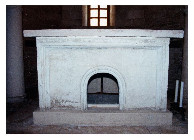 altare - ambito pugliese (sec. XX)