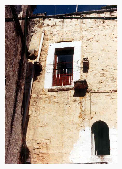 scultura, frammento - ambito pugliese (sec. XIV)