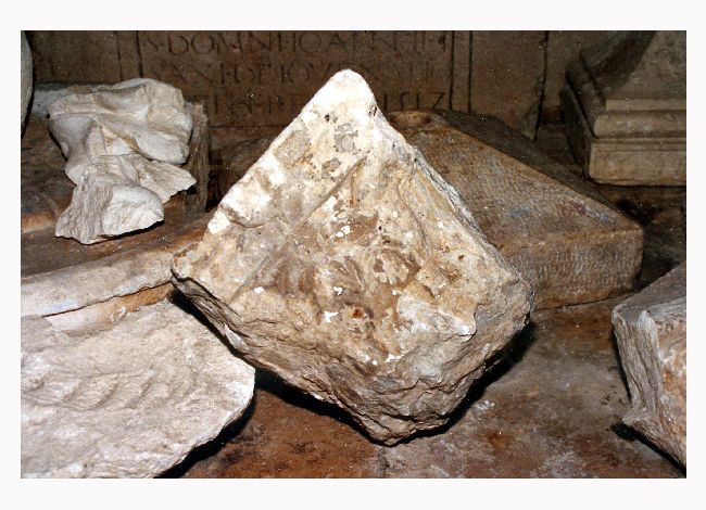 capitello - ambito pugliese (secc. XII/ XIII)