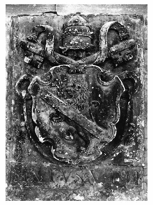 stemma papale di Sisto V (rilievo) - ambito bitontino (sec. XVI)