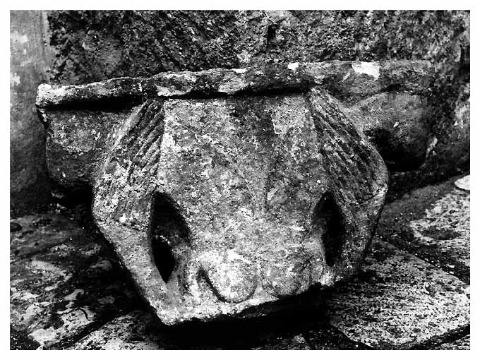 capitello - a gruccia - ambito pugliese (sec. XI)