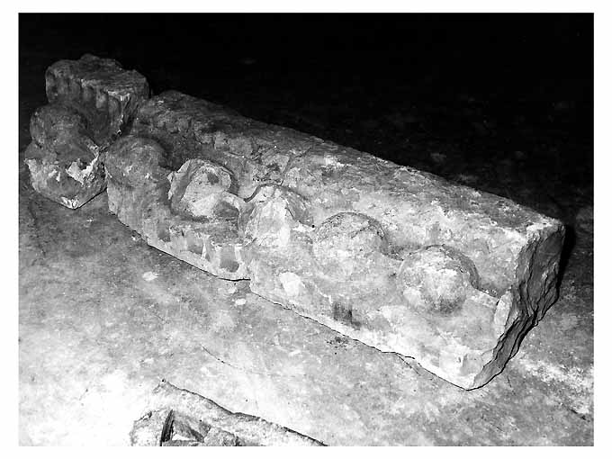 cornice architettonica, frammento - ambito pugliese (sec. XII)