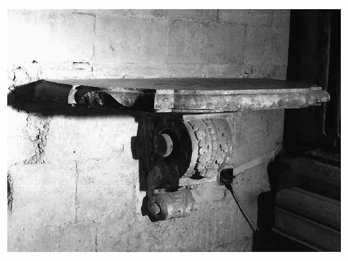 mensola, serie - ambito bitontino (sec. XVII)