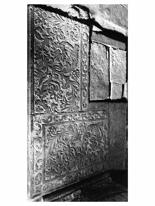 rilievo, frammento - ambito bitontino (sec. XV)