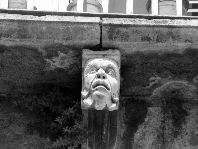 mascherone maschile (mensola) - ambito dalmata (secc. XV/ XVI)