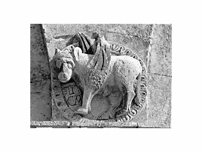 bue alato (rilievo) - ambito pugliese (secc. XII/ XIII)