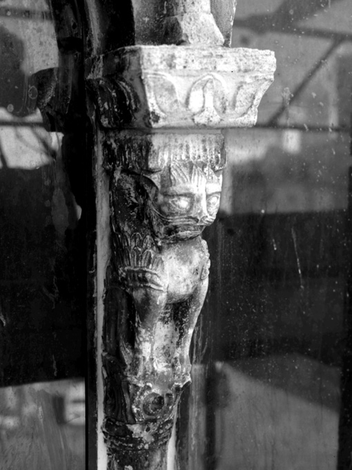 bifora, serie - ambito pugliese (sec. XII)