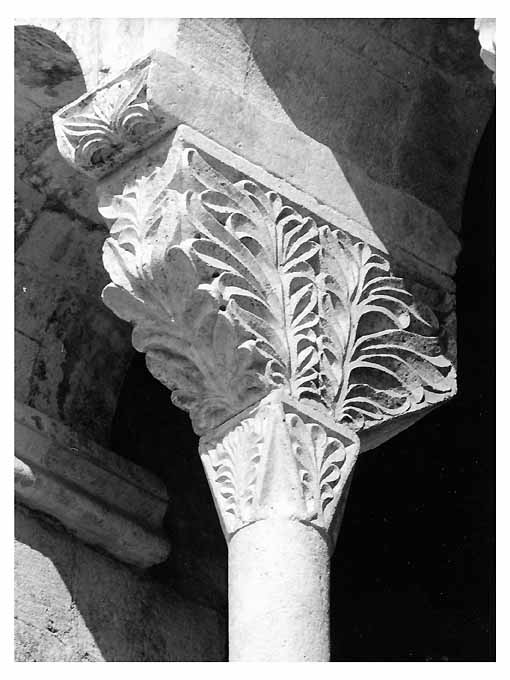 capitello - a gruccia - ambito Italia meridionale (inizio sec. XIII)
