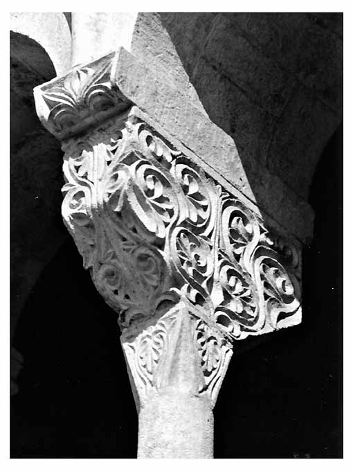 capitello - a gruccia - ambito Italia meridionale (inizio sec. XIII)