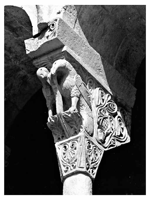 aquile con girali (capitello - a gruccia) - ambito Italia meridionale (inizio sec. XIII)
