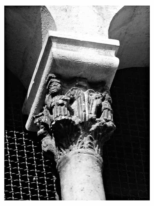 bifora - ambito Italia meridionale (sec. XIII)