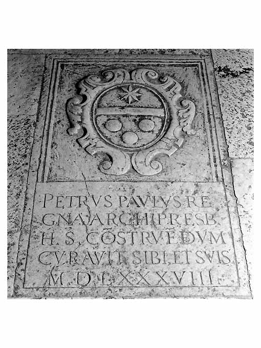 stemma gentilizio della famiglia Regna (lapide tombale) - ambito Italia meridionale (sec. XVI)