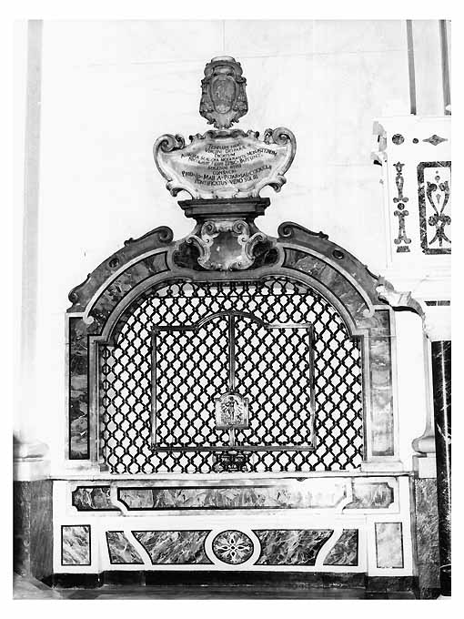 grata di Lamberti Nicola (attribuito) (sec. XVIII)