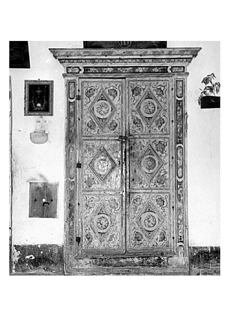 armadio - a muro - ambito bitontino (sec. XVIII)