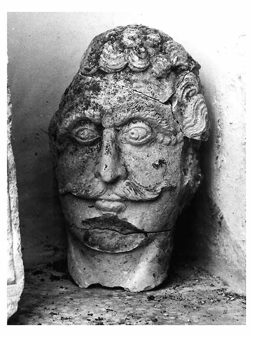 testa di uomo (scultura, frammento) - ambito pugliese (sec. XVI)