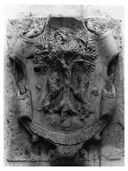 Stemma comunale di Bitonto (rilievo) - ambito bitontino (sec. XVII)