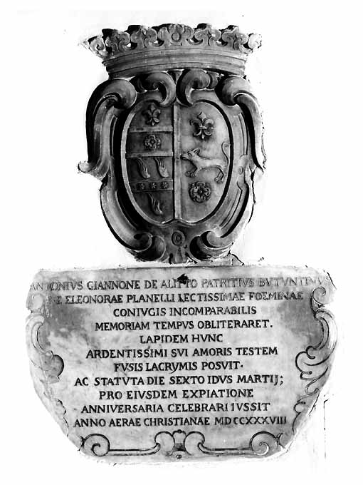 stemma gentilizio (lapide) - ambito Italia meridionale (sec. XVIII)