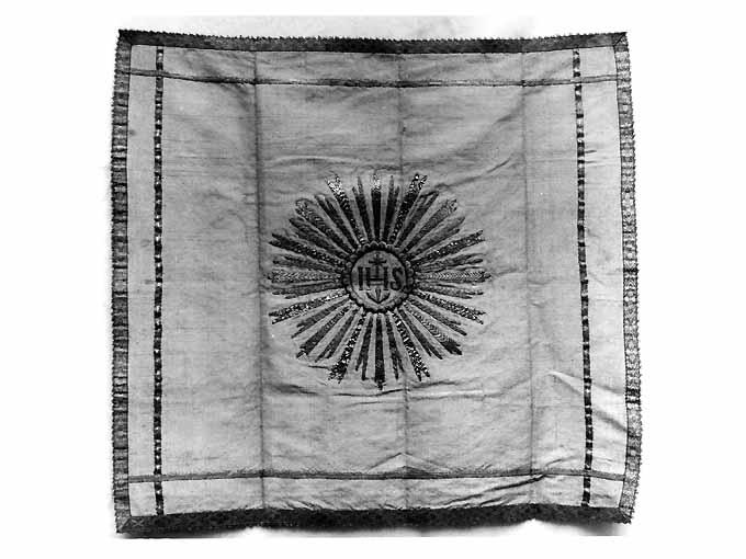 monogramma cristologico (velo di calice) - manifattura Italia meridionale (secc. XIX/ XX)