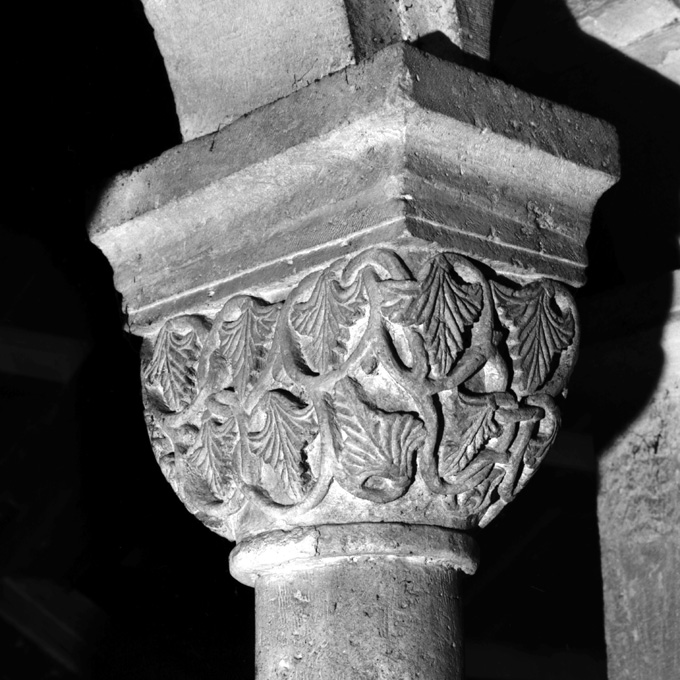 capitello - a gruccia - ambito pugliese (secc. XIV/ XV)