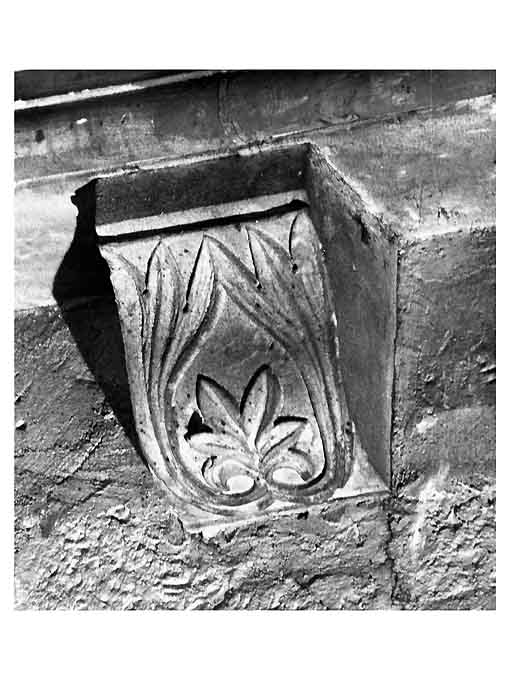 mensola - ambito pugliese (secc. XIV/ XV)