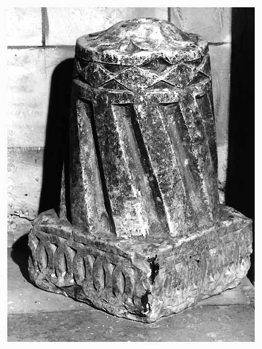 capitello, serie - ambito pugliese (secc. XIII/ XIV)