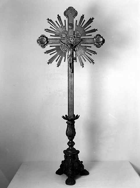 croce d'altare - ambito pugliese (primo quarto sec. XX)