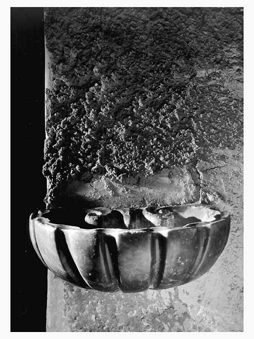 acquasantiera - ambito napoletano (sec. XVIII)