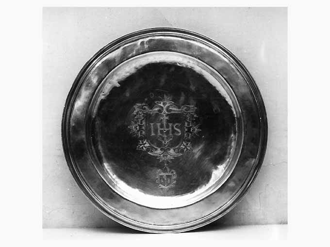 piatto - ambito napoletano (prima metà sec. XVIII)