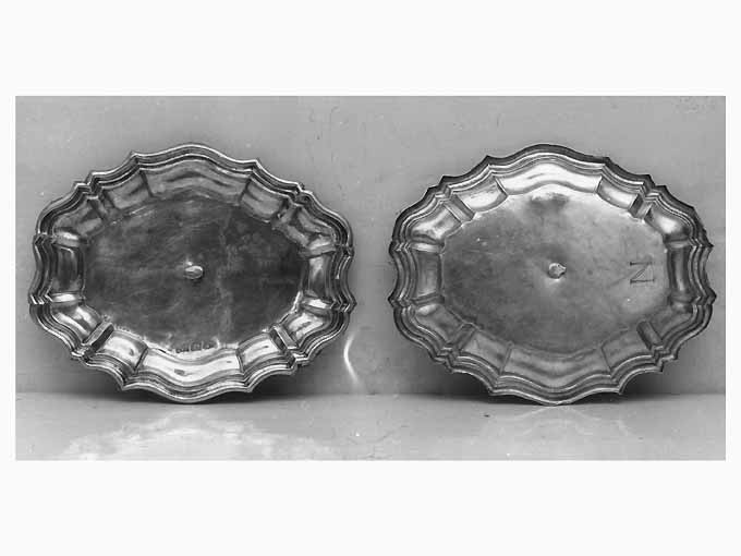 piatto, serie - ambito napoletano (sec. XVIII)