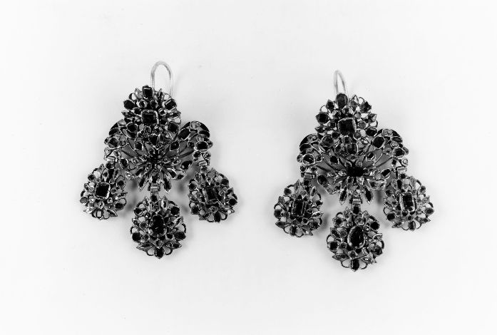 orecchino, coppia - ambito napoletano (sec. XVIII)