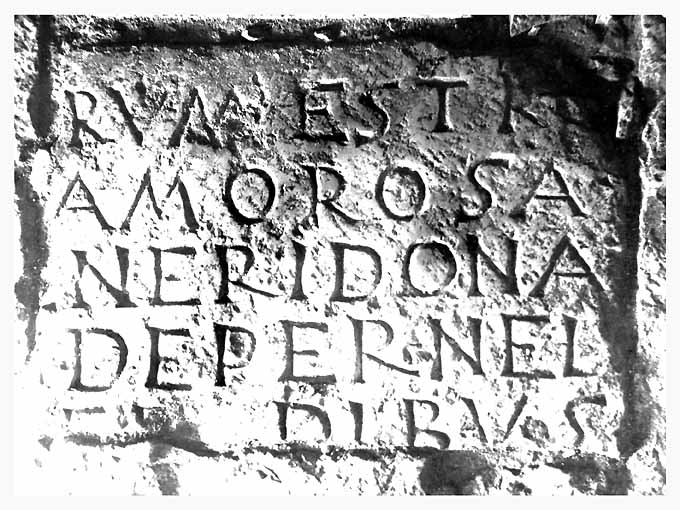 lapide, frammento - ambito Italia meridionale (secc. XIII/ XVIII)