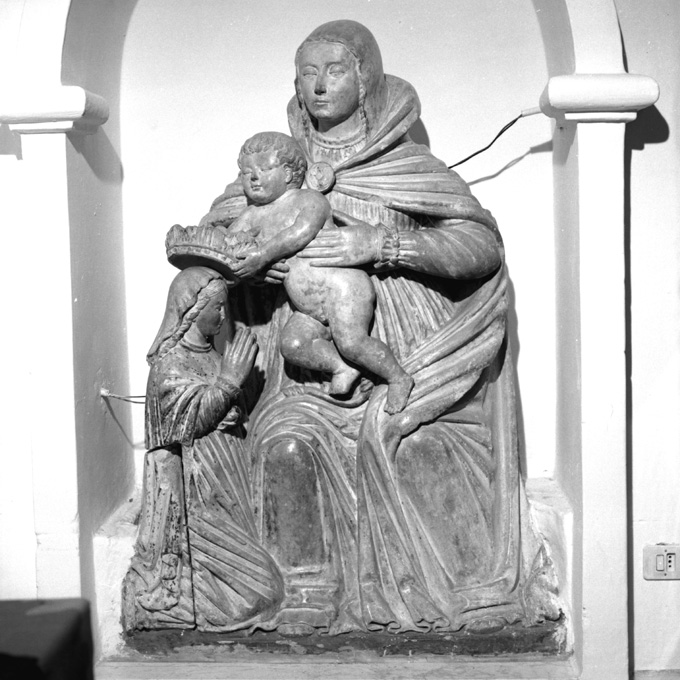 Incoronazione di Santa Caterina (gruppo scultoreo, opera isolata) di Stefano da Putignano (attribuito) (prima metà sec. XVI)