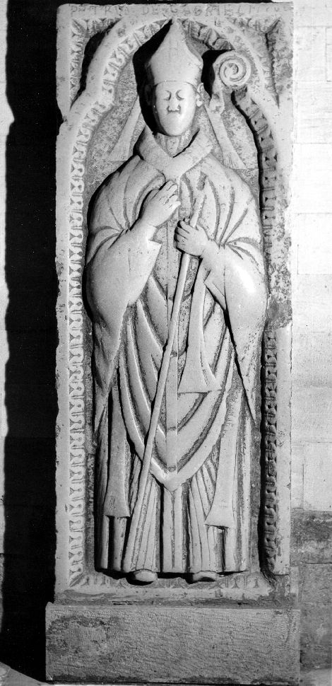 figura di vescovo (lastra tombale) - ambito pugliese (sec. XIV)
