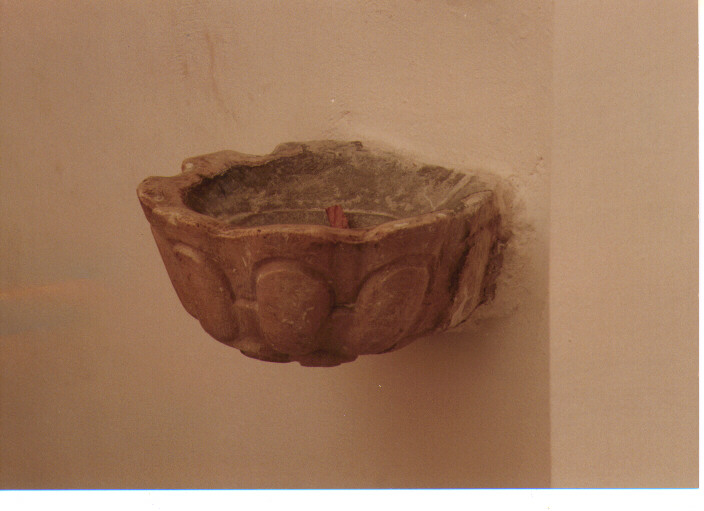 acquasantiera da parete - ambito Italia meridionale (prima metà sec. XVIII)