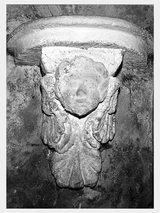 testa di angelo (mensola - angolare) - ambito pugliese (seconda metà sec. XVII)