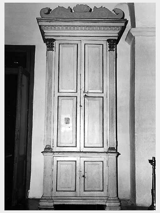 armadio, opera isolata - ambito pugliese (prima metà sec. XIX)