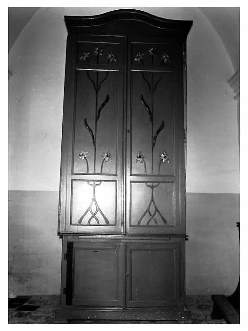 armadio, opera isolata - ambito pugliese (seconda metà sec. XVIII)