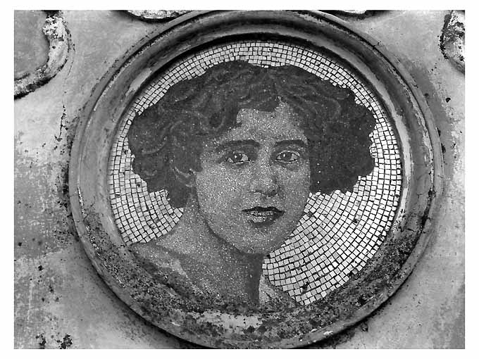 Testa di donna (dipinto, opera isolata) - ambito pugliese (sec. XIX)