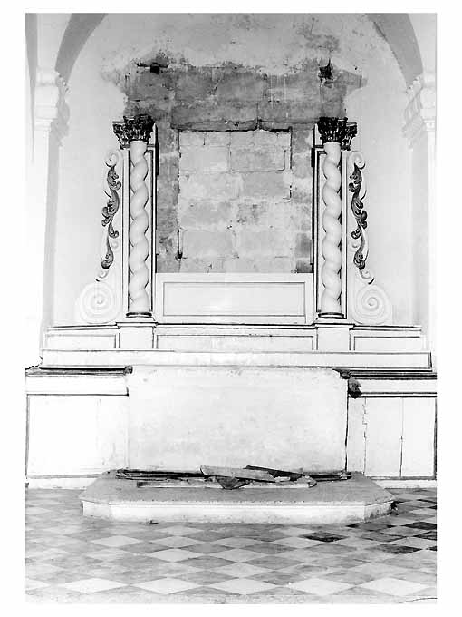 altare - ambito francescano (primo quarto sec. XVIII)