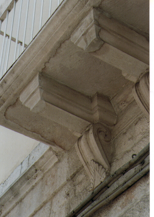 mensola architettonica, serie - ambito Italia meridionale (ultimo quarto sec. XVIII)