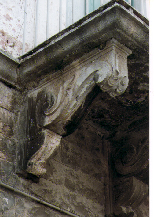 mensola architettonica, serie - ambito Italia meridionale (sec. XVIII)